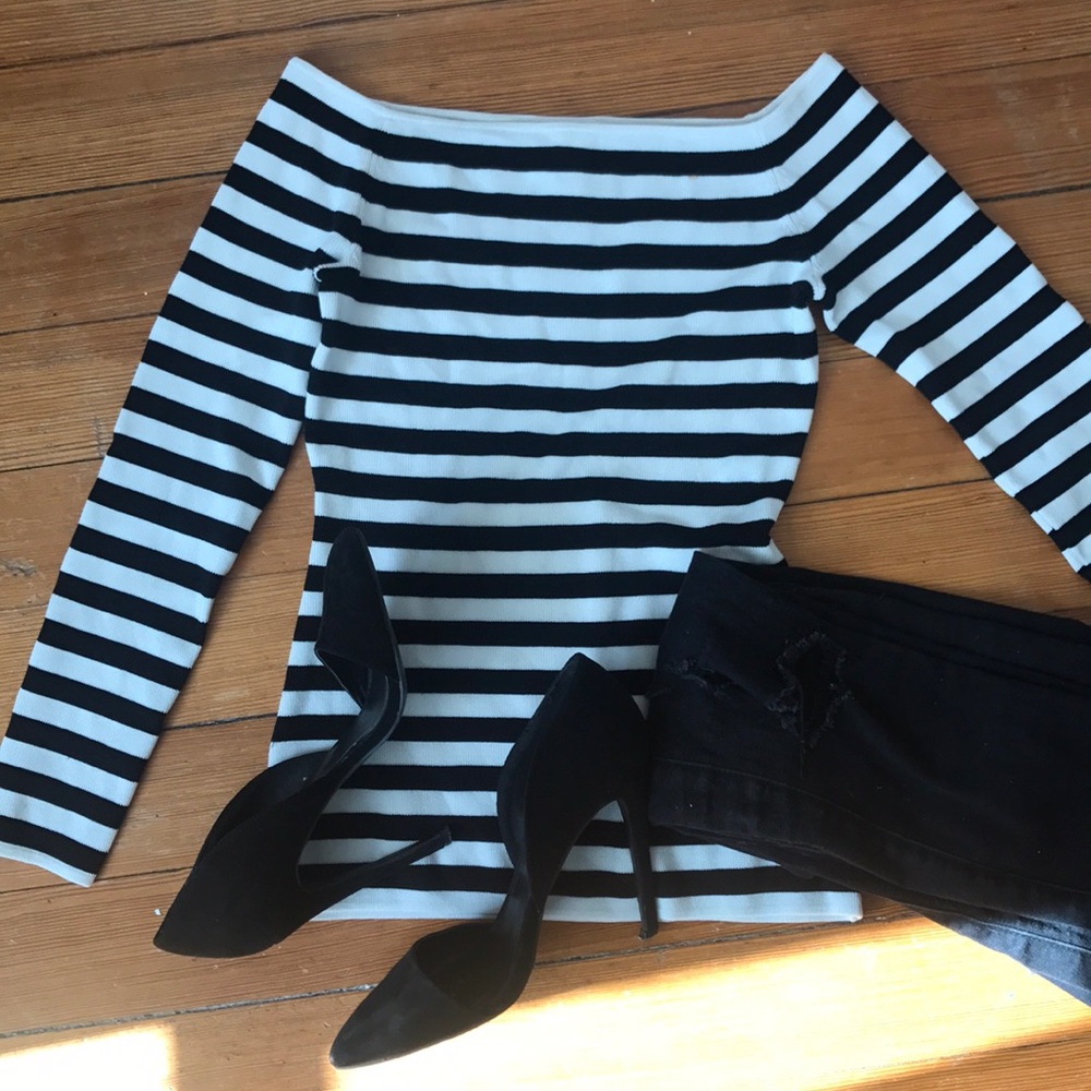black/white striped off the shoulder shirt frm H&M